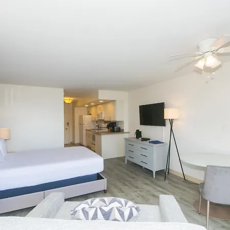 Ilikai Marina 1781 City View Studio